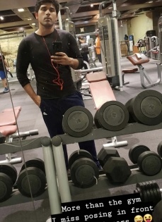 Allu Sirish misses 'posing in front of mirror' in gym | Allu Sirish misses 'posing in front of mirror' in gym