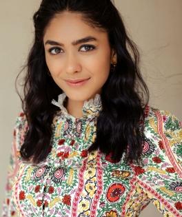 Mrunal Thakur: Important to do different roles to become a 'massy' actor | Mrunal Thakur: Important to do different roles to become a 'massy' actor