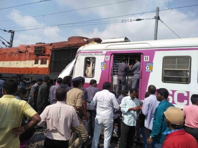 Hyderabad train crash: Loco pilot rescued from mangled cabin (2nd Lead) | Hyderabad train crash: Loco pilot rescued from mangled cabin (2nd Lead)