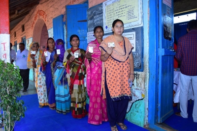 Brisk start to polling for Maharashtra’s 11 LS seats | Brisk start to polling for Maharashtra’s 11 LS seats Brisk start to polling for Maharashtra’s 11 LS seats | Brisk start to polling for Maharashtra’s 11 LS seats