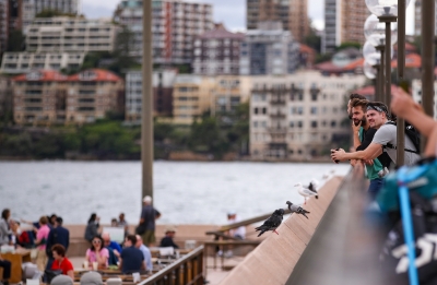 Sydney reopens pubs, beaches | Sydney reopens pubs, beaches