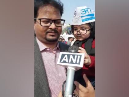 He will become an honest, hardworking man like Arvind Kejriwal, says 'Little Mufflerman' Avyaan's father | He will become an honest, hardworking man like Arvind Kejriwal, says 'Little Mufflerman' Avyaan's father