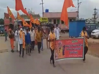 RSS holds Ram Samkeertana Bhajan rally in Chittoor's Srikalahasti town | RSS holds Ram Samkeertana Bhajan rally in Chittoor's Srikalahasti town