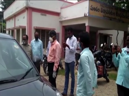 ACB sleuths raid Tehsildar offices in different parts of Andhra Pradesh | ACB sleuths raid Tehsildar offices in different parts of Andhra Pradesh