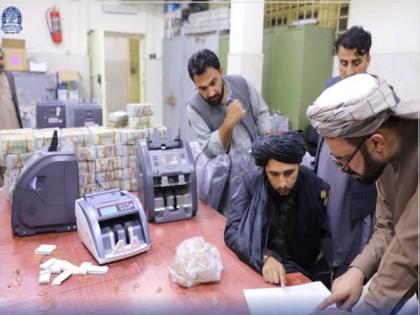 Worn-out currency notes add to Afghanistan's growing economic woes | Worn-out currency notes add to Afghanistan's growing economic woes