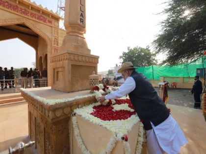 Amit Shah pays tributes at Tanot Vijay Stambh in Rajasthan's Jaisalmer | Amit Shah pays tributes at Tanot Vijay Stambh in Rajasthan's Jaisalmer