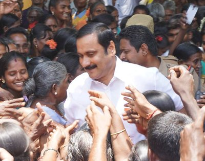 Anbumani meets father Ramadoss amid power struggle in PMK | Anbumani meets father Ramadoss amid power struggle in PMK Anbumani meets father Ramadoss amid power struggle in PMK | Anbumani meets father Ramadoss amid power struggle in PMK