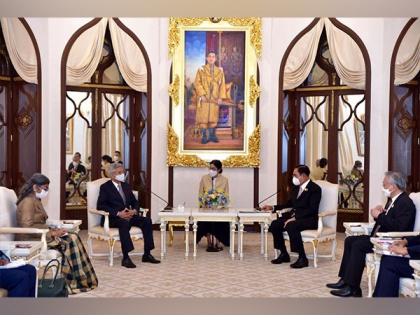 Jaishankar meets Thailand PM, conveys greetings of PM Modi | Jaishankar meets Thailand PM, conveys greetings of PM Modi