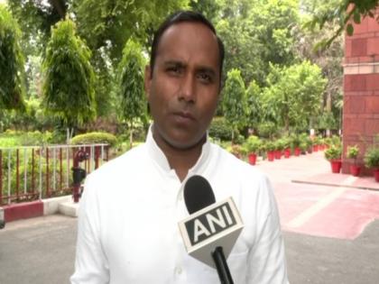 SP leader condemns raids at Sisodia's residence, says "govt agencies are part of BJP Mahagathbandhan" | SP leader condemns raids at Sisodia's residence, says "govt agencies are part of BJP Mahagathbandhan" SP leader condemns raids at Sisodia's residence, says "govt agencies are part of BJP Mahagathbandhan" | SP leader condemns raids at Sisodia's residence, says "govt agencies are part of BJP Mahagathbandhan"