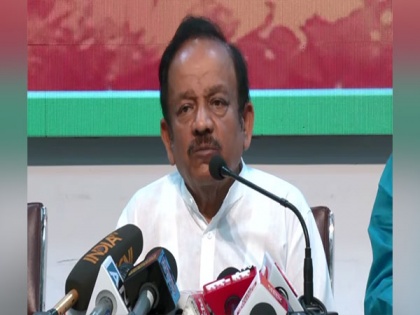 BJP leader Harsh Vardhan accuses AAP of duping Delhiites in name of liquor; calls it the "most corrupt, dishonest" | BJP leader Harsh Vardhan accuses AAP of duping Delhiites in name of liquor; calls it the "most corrupt, dishonest"