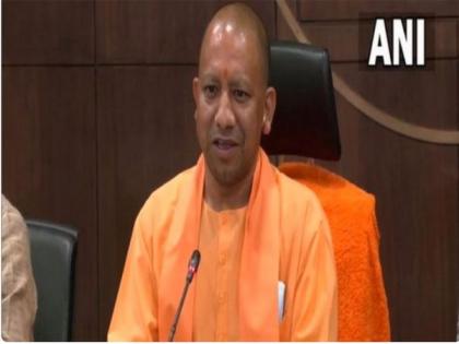 CM Yogi Adityanath visits Krishna Janmabhoomi in Mathura on Janmashtami, offers prayers | CM Yogi Adityanath visits Krishna Janmabhoomi in Mathura on Janmashtami, offers prayers