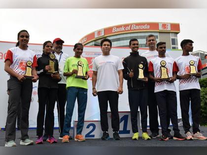 Chhagan, Kavitha win Mumbai Half Marathon 2022 | Chhagan, Kavitha win Mumbai Half Marathon 2022