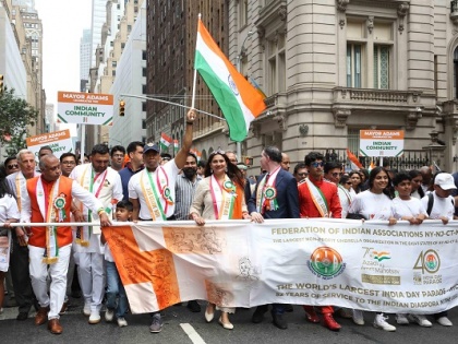 US: Indian diaspora sets two Guinness World Records at Madison Square, as part of Amrit Mahotsav celebrations | US: Indian diaspora sets two Guinness World Records at Madison Square, as part of Amrit Mahotsav celebrations