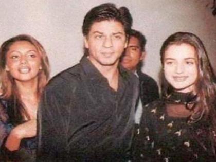 Ameesha Patel poses with Shah Rukh Khan, Gauri in throwback picture | Ameesha Patel poses with Shah Rukh Khan, Gauri in throwback picture