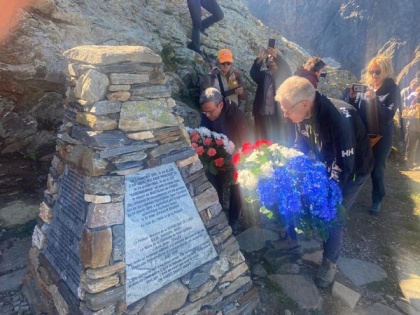 Indian envoy to France pays homage to victims of 1950, 1966 Air India flight crashes at Mont Blanc | Indian envoy to France pays homage to victims of 1950, 1966 Air India flight crashes at Mont Blanc