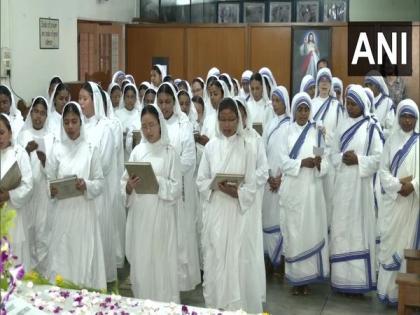 Kolkata: Prayers offered in memory of Mother Teresa on her 112th birth anniversary | Kolkata: Prayers offered in memory of Mother Teresa on her 112th birth anniversary