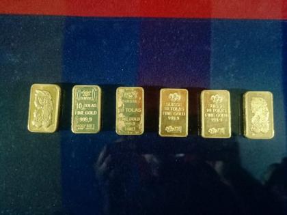 BSF nabs smuggler with gold biscuits on Bangladesh border | BSF nabs smuggler with gold biscuits on Bangladesh border