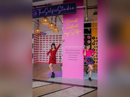 City's first Selfie Studio at Phoenix Marketcity, Pune invites you to make a pose with several exciting backdrops | City's first Selfie Studio at Phoenix Marketcity, Pune invites you to make a pose with several exciting backdrops