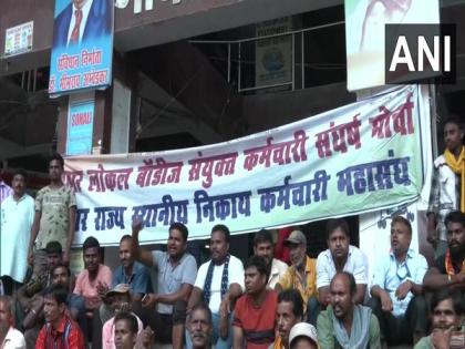 Bihar: 11-day long sanitation workers strike ends | Bihar: 11-day long sanitation workers strike ends