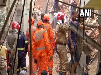 Building collapses in Delhi's Azad market: 5 injured, around 7 people still feared to be trapped | Building collapses in Delhi's Azad market: 5 injured, around 7 people still feared to be trapped