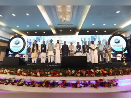 Centre and States should work together to be become five trillion-dollar economy, says Gadkari | Centre and States should work together to be become five trillion-dollar economy, says Gadkari Centre and States should work together to be become five trillion-dollar economy, says Gadkari | Centre and States should work together to be become five trillion-dollar economy, says Gadkari