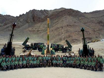 Amid disengagement with China, Army chief witnesses Exercise Parvat Prahar in eastern Ladakh | Amid disengagement with China, Army chief witnesses Exercise Parvat Prahar in eastern Ladakh