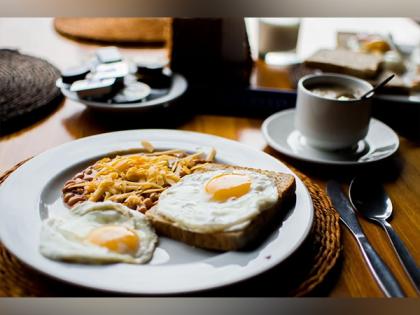 Eating a big breakfast does not help with weight loss: Study | Eating a big breakfast does not help with weight loss: Study
