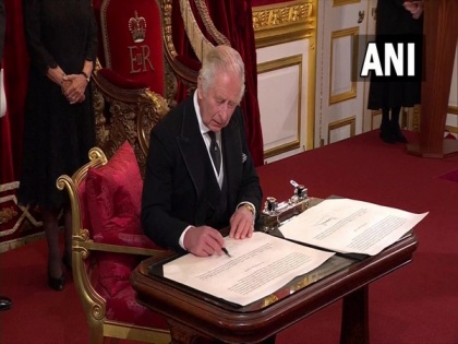 Video of King Charles furiously signalling staff to clear desk during proclamation ceremony goes viral | Video of King Charles furiously signalling staff to clear desk during proclamation ceremony goes viral