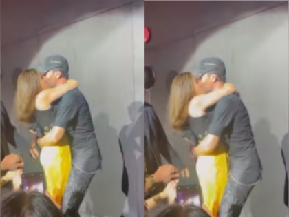 VIRAL VIDEO: Singer Enrique Iglesias locks lips with fan on stage | VIRAL VIDEO: Singer Enrique Iglesias locks lips with fan on stage
