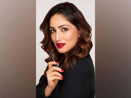 Yami Gautam says NO to Uncomfortable Beauty standing with Faces Canada as their Brand Ambassador | Yami Gautam says NO to Uncomfortable Beauty standing with Faces Canada as their Brand Ambassador