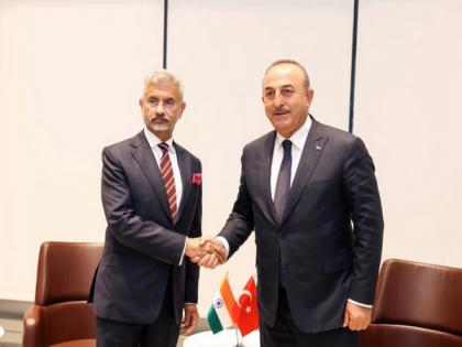 Jaishankar discusses Cyprus with Turkish counterpart, day after Kashmir raked up at UNGA | Jaishankar discusses Cyprus with Turkish counterpart, day after Kashmir raked up at UNGA