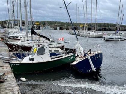 Tropical cyclone Fiona wreaks havoc on Canada's Atlantic coast | Tropical cyclone Fiona wreaks havoc on Canada's Atlantic coast