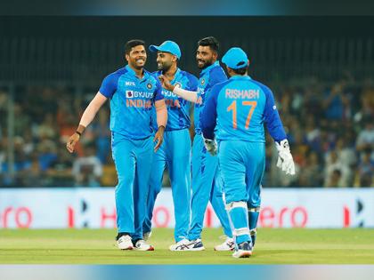 Toss, match time for first IND-SA ODI delayed by thirty minutes due to rain | Toss, match time for first IND-SA ODI delayed by thirty minutes due to rain