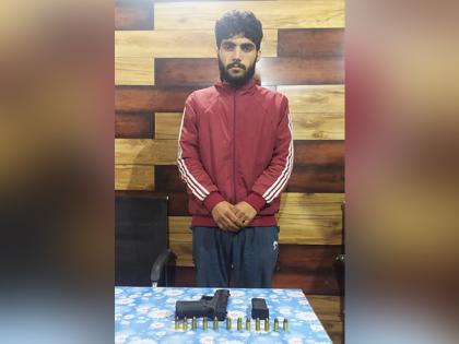 J-K: Hybrid terrorist affliated with LeT apprehended | J-K: Hybrid terrorist affliated with LeT apprehended J-K: Hybrid terrorist affliated with LeT apprehended | J-K: Hybrid terrorist affliated with LeT apprehended