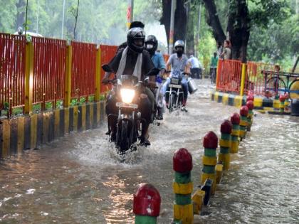 Yogi instructs officials to conduct relief operations for affected people amid heavy rains in UP | Yogi instructs officials to conduct relief operations for affected people amid heavy rains in UP