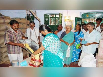Maharashtra okays Rs 513 cr Diwali package for ration card holders | Maharashtra okays Rs 513 cr Diwali package for ration card holders Maharashtra okays Rs 513 cr Diwali package for ration card holders | Maharashtra okays Rs 513 cr Diwali package for ration card holders