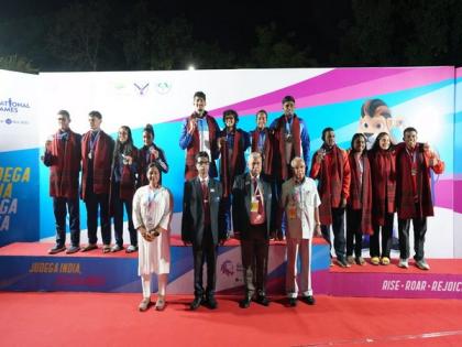 National Games 2022: Sajan Prakash, Hashika Ramachandra win gold medals in swimming | National Games 2022: Sajan Prakash, Hashika Ramachandra win gold medals in swimming