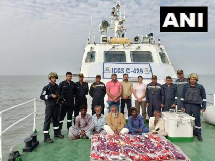 Pakistani boat apprehended in Gujarat; heroin worth Rs 350 crore seized | Pakistani boat apprehended in Gujarat; heroin worth Rs 350 crore seized Pakistani boat apprehended in Gujarat; heroin worth Rs 350 crore seized | Pakistani boat apprehended in Gujarat; heroin worth Rs 350 crore seized
