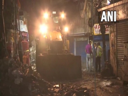 2 more rescued after building collapses in Delhi's Lahori Gate | 2 more rescued after building collapses in Delhi's Lahori Gate