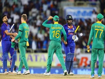 India vs SA, 3rd ODI: Toss delayed due to wet outfield in series decider | India vs SA, 3rd ODI: Toss delayed due to wet outfield in series decider