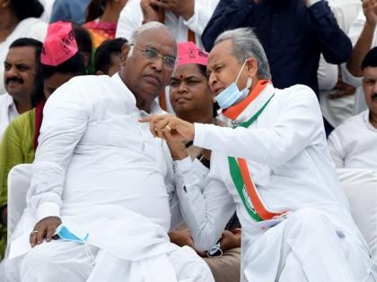"Kharge will make Congress stronger as Opposition," Gehlot extends support to party veteran | "Kharge will make Congress stronger as Opposition," Gehlot extends support to party veteran
