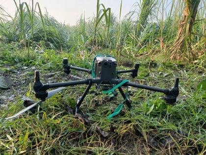 BSF shoots down Pakistani drone along International Border in Punjab | BSF shoots down Pakistani drone along International Border in Punjab