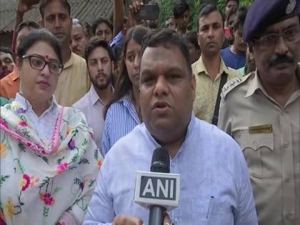 West Bengal: Child rights body meets family of teen girl found dead in Jangipara | West Bengal: Child rights body meets family of teen girl found dead in Jangipara West Bengal: Child rights body meets family of teen girl found dead in Jangipara | West Bengal: Child rights body meets family of teen girl found dead in Jangipara