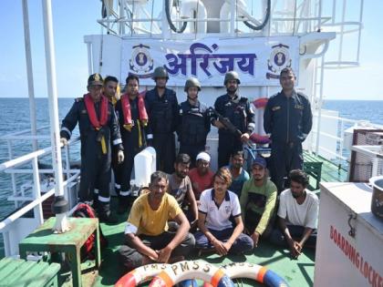 Indian Coast Guard frees six Indian fishermen from Pakistani captivity in high seas along maritime border | Indian Coast Guard frees six Indian fishermen from Pakistani captivity in high seas along maritime border