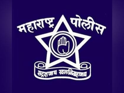 Seat belt made mandatory for driver, passengers in Mumbai from November 1 | Seat belt made mandatory for driver, passengers in Mumbai from November 1 Seat belt made mandatory for driver, passengers in Mumbai from November 1 | Seat belt made mandatory for driver, passengers in Mumbai from November 1