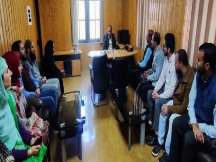 Director JKEDI reviews functioning of Centre for Women Entrepreneurship in Srinagar | Director JKEDI reviews functioning of Centre for Women Entrepreneurship in Srinagar