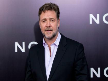 Pure Imagination: Russell Crowe denies having awful table read with Julia Roberts | Pure Imagination: Russell Crowe denies having awful table read with Julia Roberts