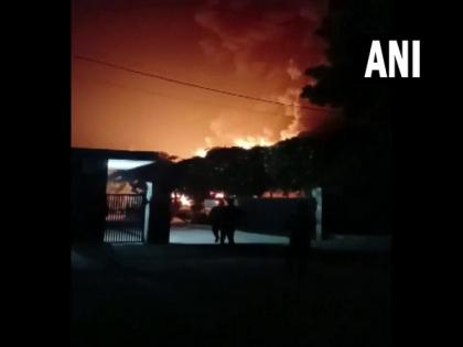 Haryana: Fire breaks out at auto parts manufacturing factory in Gurugram | Haryana: Fire breaks out at auto parts manufacturing factory in Gurugram Haryana: Fire breaks out at auto parts manufacturing factory in Gurugram | Haryana: Fire breaks out at auto parts manufacturing factory in Gurugram