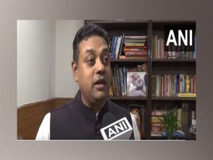 Sambit Patra hits out to Sisodia, alleges AAP leaders resorting to "Jashn-e-Bhrashtachaar" | Sambit Patra hits out to Sisodia, alleges AAP leaders resorting to "Jashn-e-Bhrashtachaar"