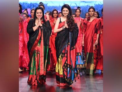 90's Diva Bhagyashree looks mesmerizing in a stunning handcrafted Sanjukta Dutta Ensemble at the Lakme Fashion Week | 90's Diva Bhagyashree looks mesmerizing in a stunning handcrafted Sanjukta Dutta Ensemble at the Lakme Fashion Week